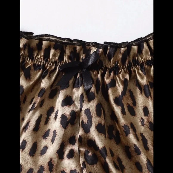 Black & Leopard Print, Lace and Satin, Lingerie Set - Picture 4 of 6